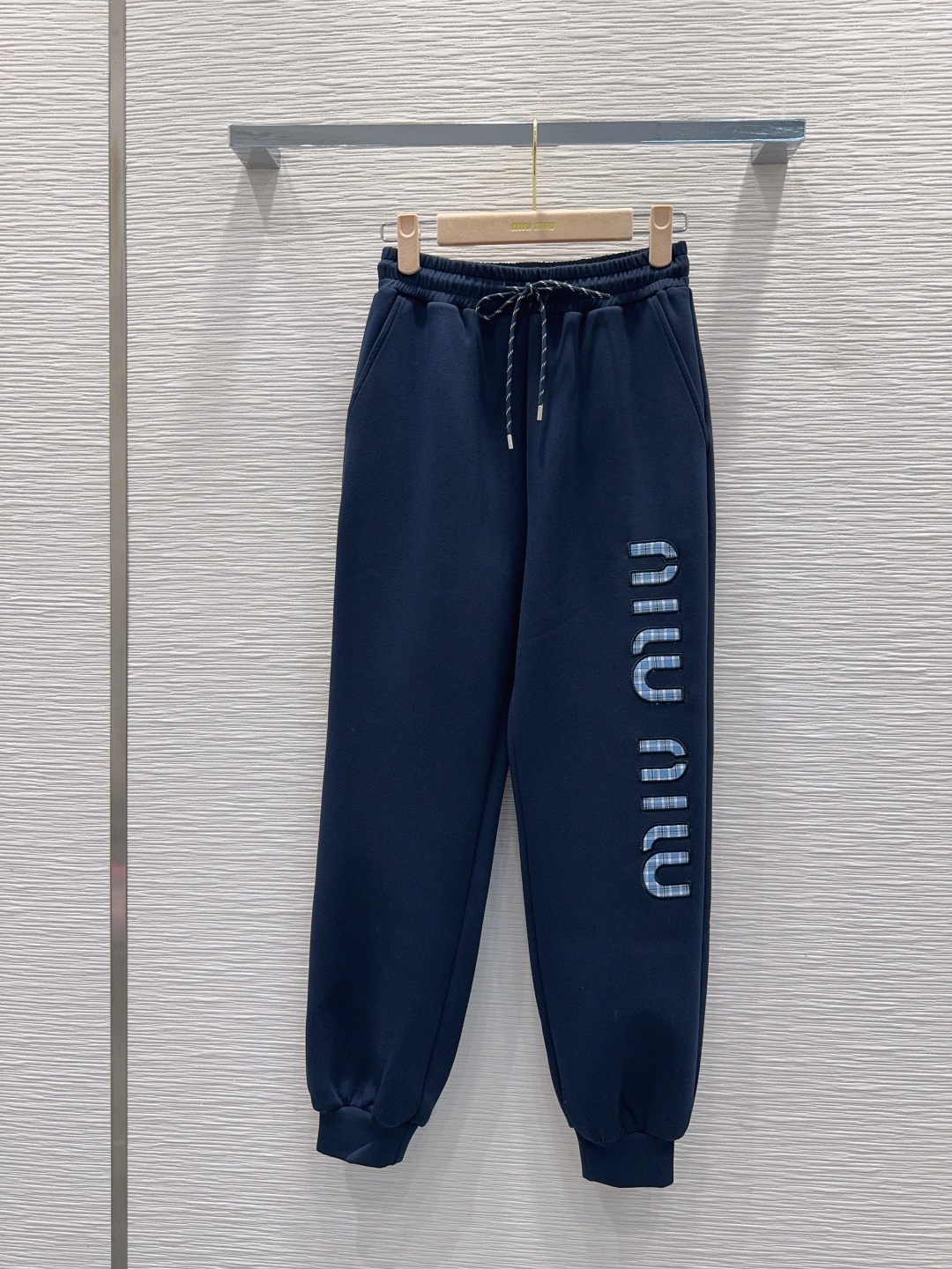 Miu Miu 2025FW Women's Tracksuit Reversible Jacket Slim Fit Elegant Set 3 cmp i1758014322615 9387 0 1