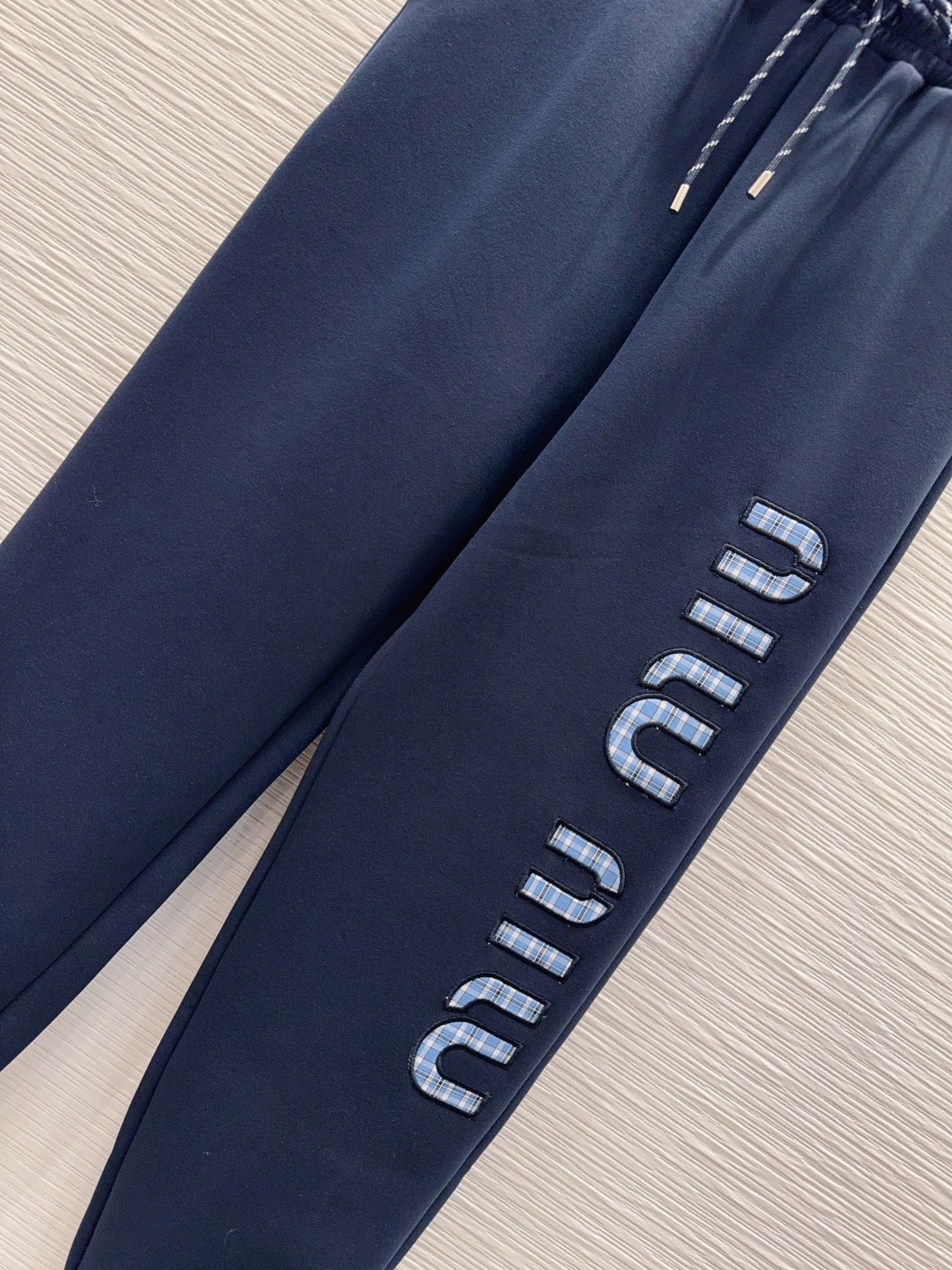 Miu Miu 2025FW Women's Tracksuit Reversible Jacket Slim Fit Elegant Set 6 cmp i1758014322615 9784 0 7