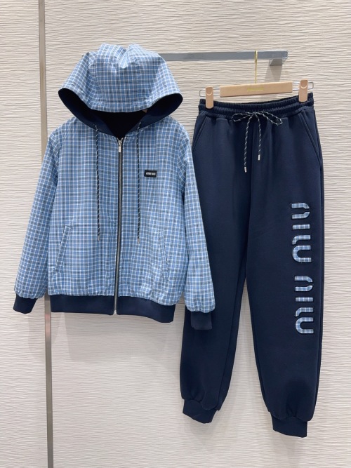 Miu Miu 2025FW Women's Reversible Plaid Jacket with Logo Sweatpants Set 1 Miu Miu 2025FW Women's Reversible Plaid Jacket with Logo Sweatpants Set
