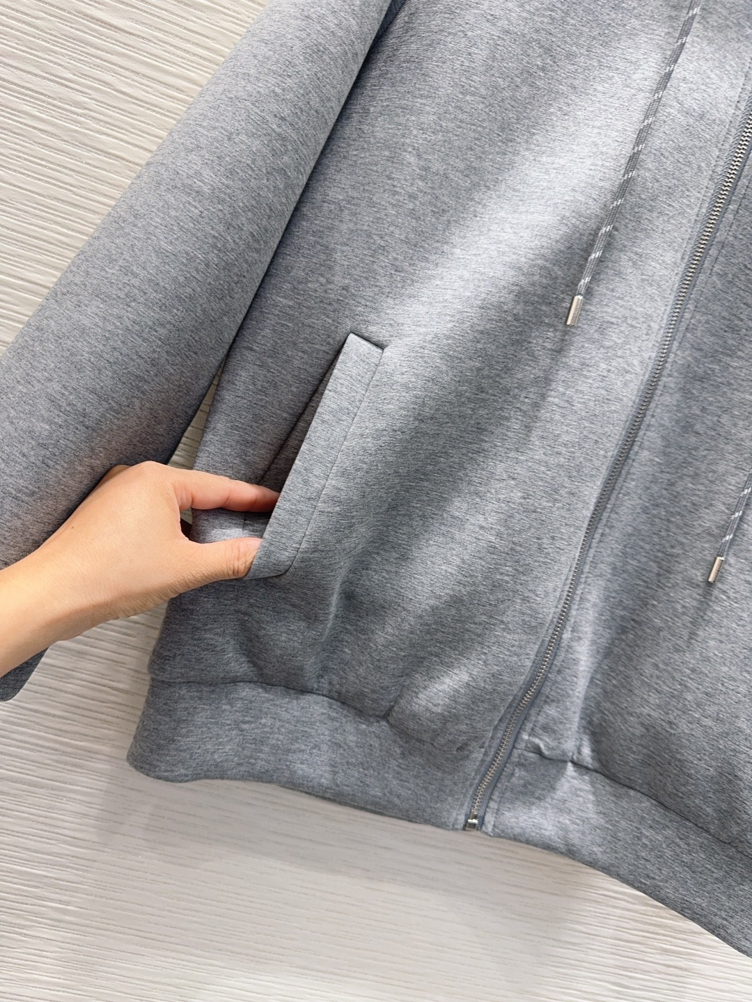 🛍️Miu Mi*👑 2025FW新款套装 外套双面可穿 上身显瘦又提升时髦度，优雅气质单品。衣橱必备！