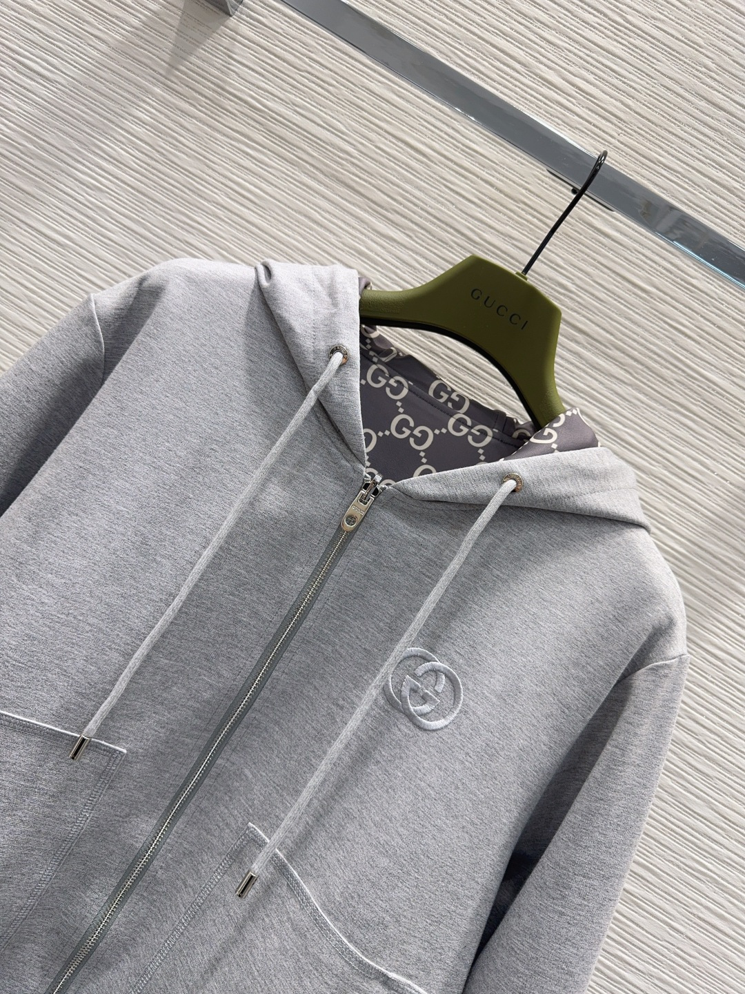 Gucci 2025FW Women's Reversible Hoodie Set - Stylish and Elegant 4 cmp i1758014704083 2291 0 2