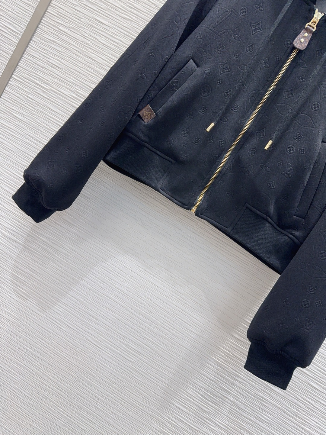 🛍️Louis Vuitto*👑 2025FW新款套装 上身显瘦又提升时髦度，优雅气质，衣橱必备！做工品