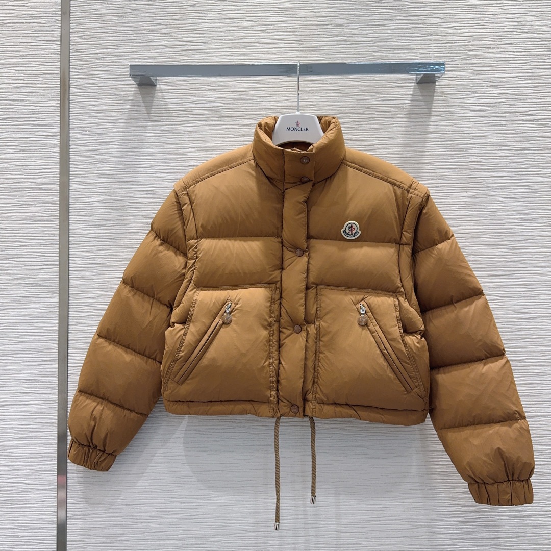 🛍️Moncle*👑2025FW新款羽绒服 90%鹅绒 充绒量68克 整体保暖效果拉满，常规款羽绒服 休