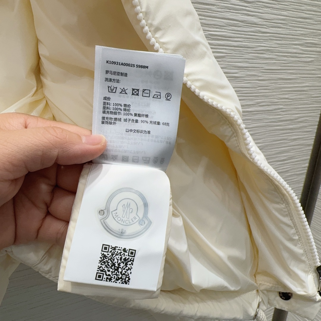 🛍️Moncle*👑2025FW新款羽绒服 90%鹅绒 充绒量68克 整体保暖效果拉满，常规款羽绒服 休