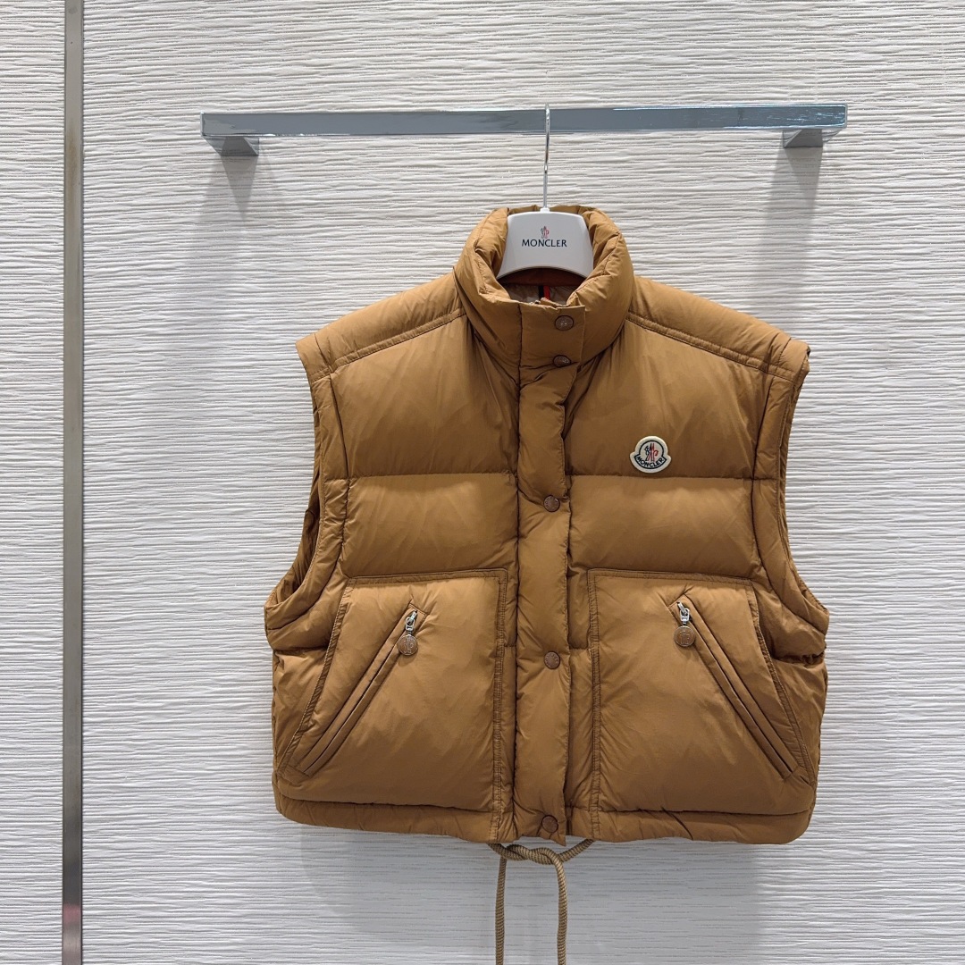 🛍️Moncle*👑2025FW新款羽绒服 90%鹅绒 充绒量68克 整体保暖效果拉满，常规款羽绒服 休