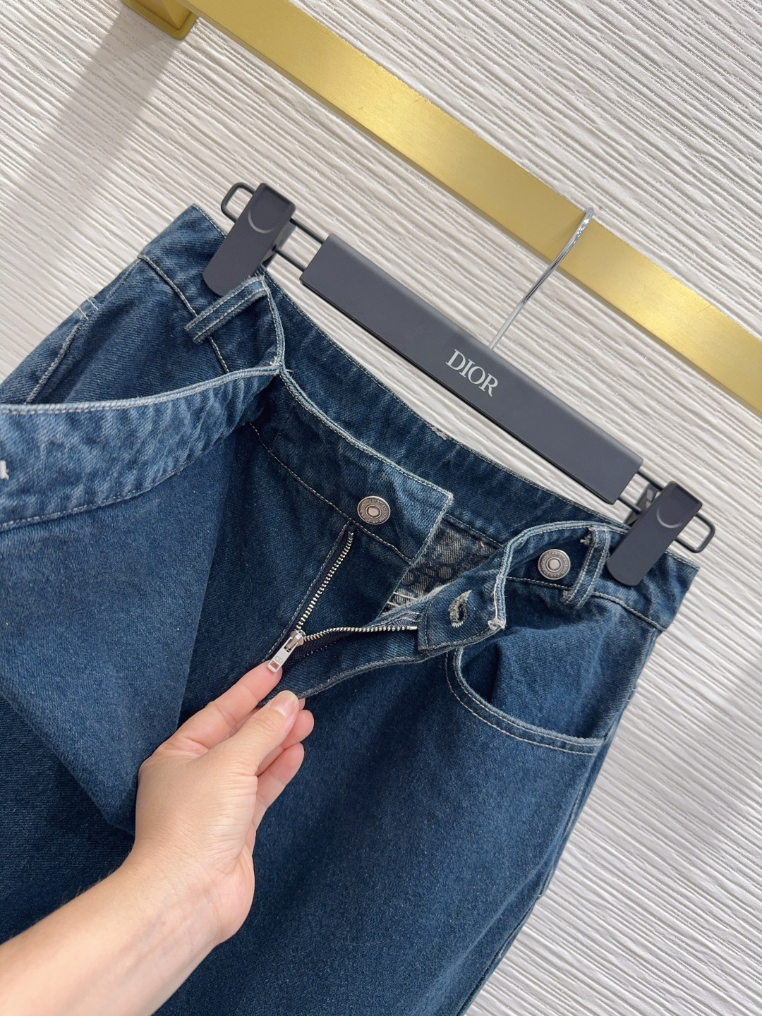 🛍️Christian Dio*👑2025FW新款 高版出品~超时髦新款丹宁牛仔 酵洗个性色调上身又酷又