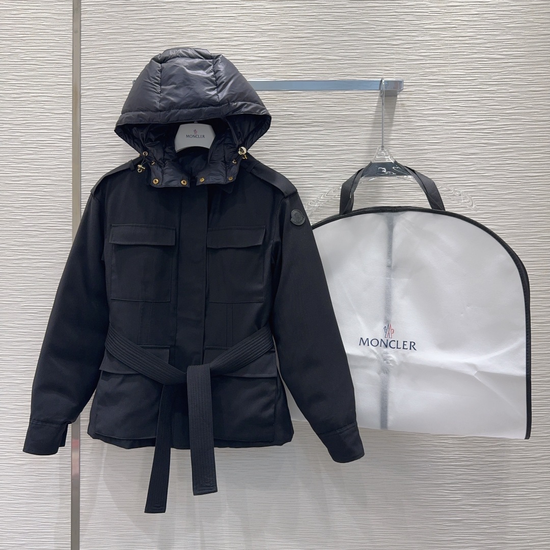 🛍️ Moncle* 👑2025FW新款羽绒服假两件套 整体保暖效果拉满，常规款羽绒服 休闲时尚，经典l