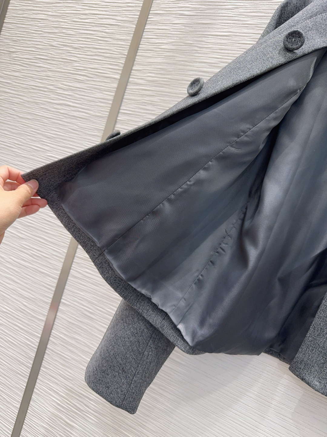 🛍️ Christian Dio* 👑锁定2025FW最新品百搭时尚外套 经典又有型 自带气场 面料质感