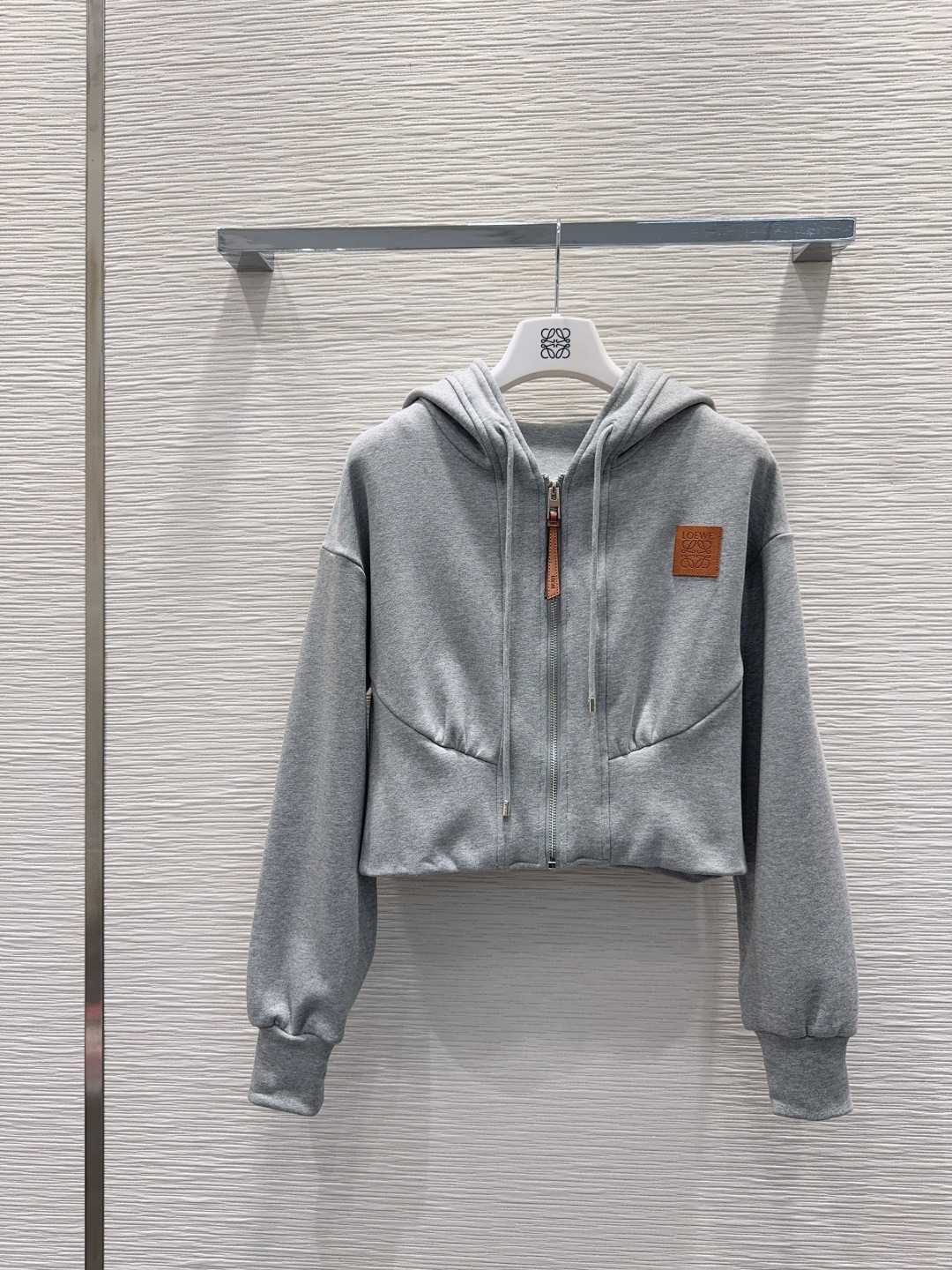 🛍️Loe w*e👑 2025FW新款套装 上身显瘦又提升时髦度，优雅气质单品。衣橱必备！做工品质看细节