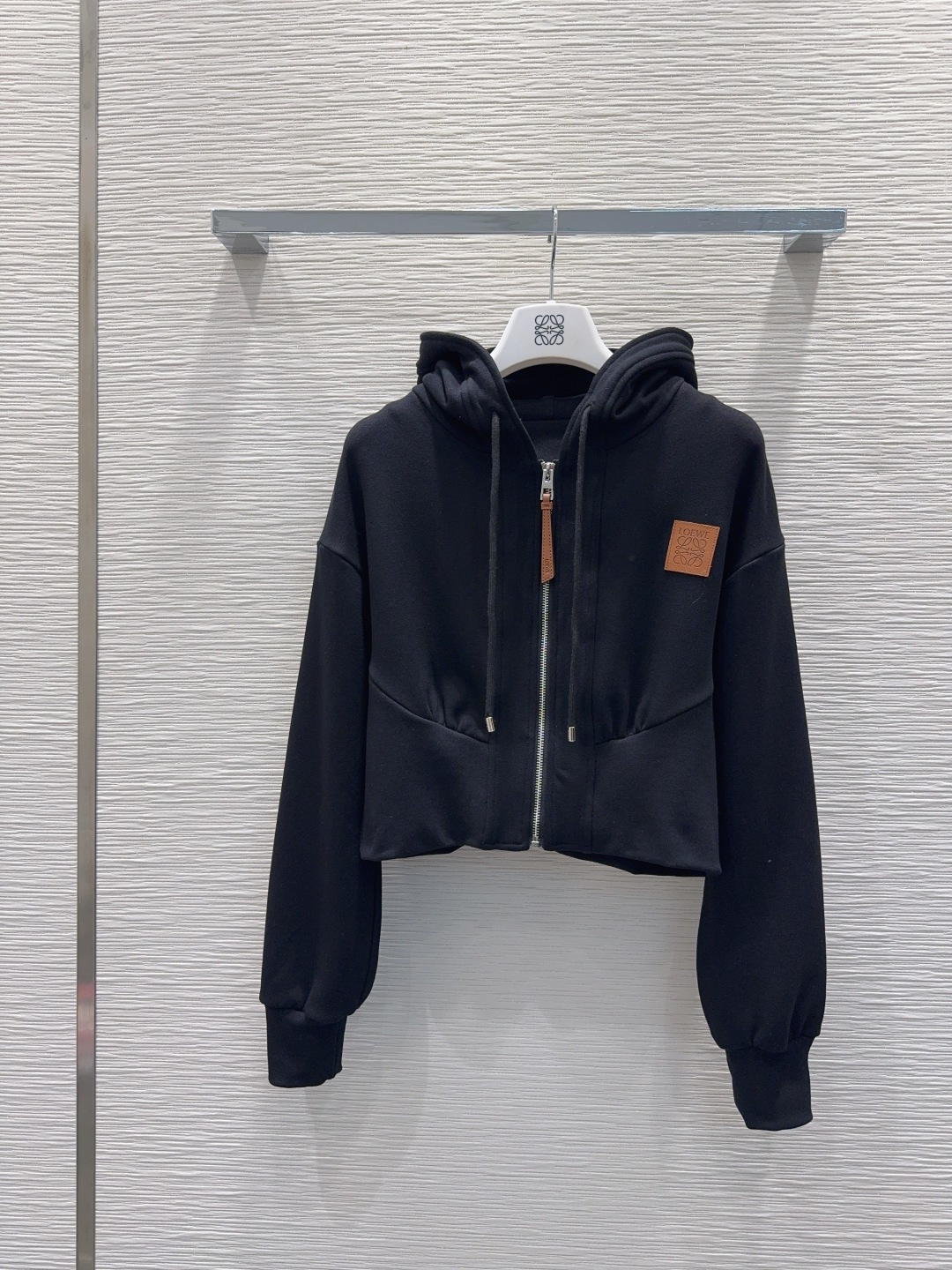 🛍️Loe w*e👑 2025FW新款套装 上身显瘦又提升时髦度，优雅气质单品。衣橱必备！做工品质看细节