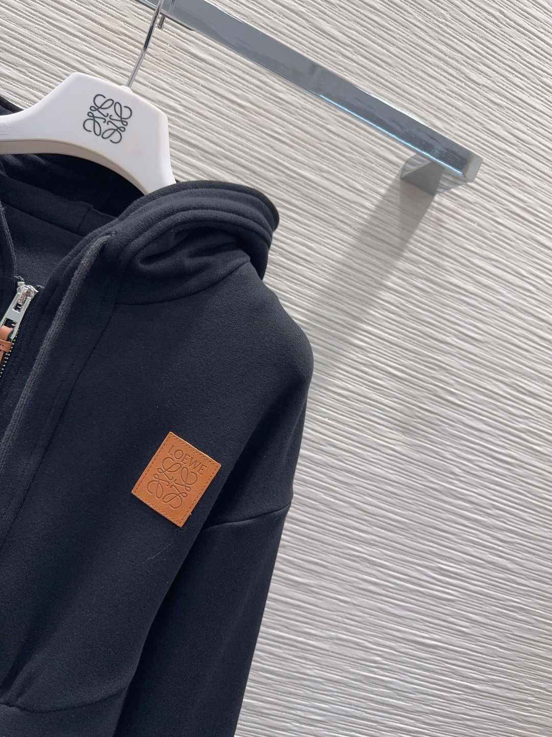 🛍️Loe w*e👑 2025FW新款套装 上身显瘦又提升时髦度，优雅气质单品。衣橱必备！做工品质看细节