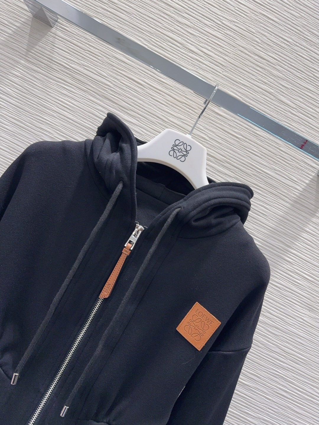 🛍️Loe w*e👑 2025FW新款套装 上身显瘦又提升时髦度，优雅气质单品。衣橱必备！做工品质看细节