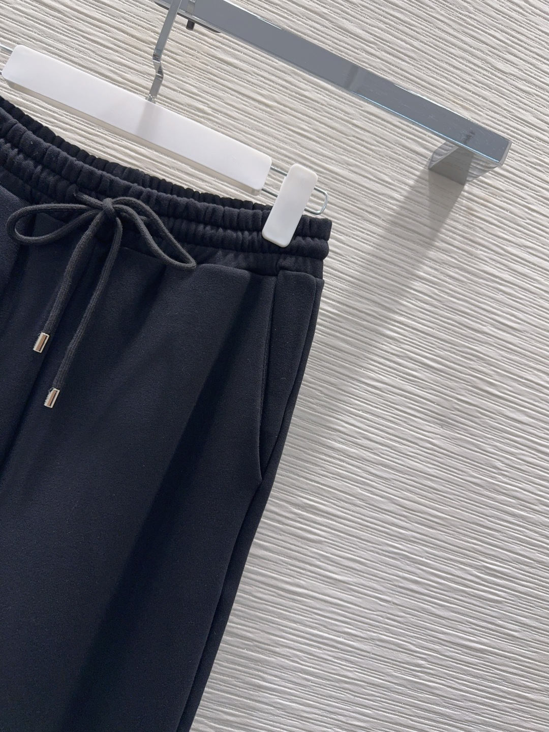 🛍️Loe w*e👑 2025FW新款套装 上身显瘦又提升时髦度，优雅气质单品。衣橱必备！做工品质看细节