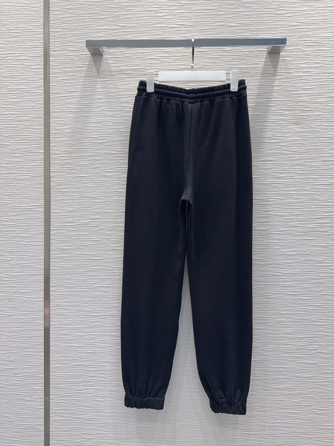 🛍️Loe w*e👑 2025FW新款套装 上身显瘦又提升时髦度，优雅气质单品。衣橱必备！做工品质看细节