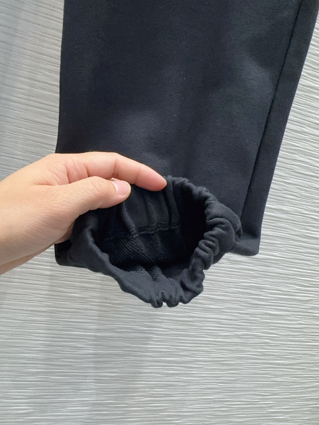 🛍️Loe w*e👑 2025FW新款套装 上身显瘦又提升时髦度，优雅气质单品。衣橱必备！做工品质看细节