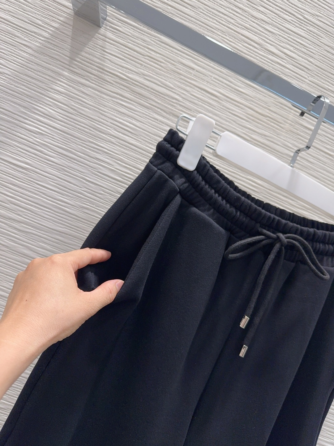 🛍️Loe w*e👑 2025FW新款套装 上身显瘦又提升时髦度，优雅气质单品。衣橱必备！做工品质看细节