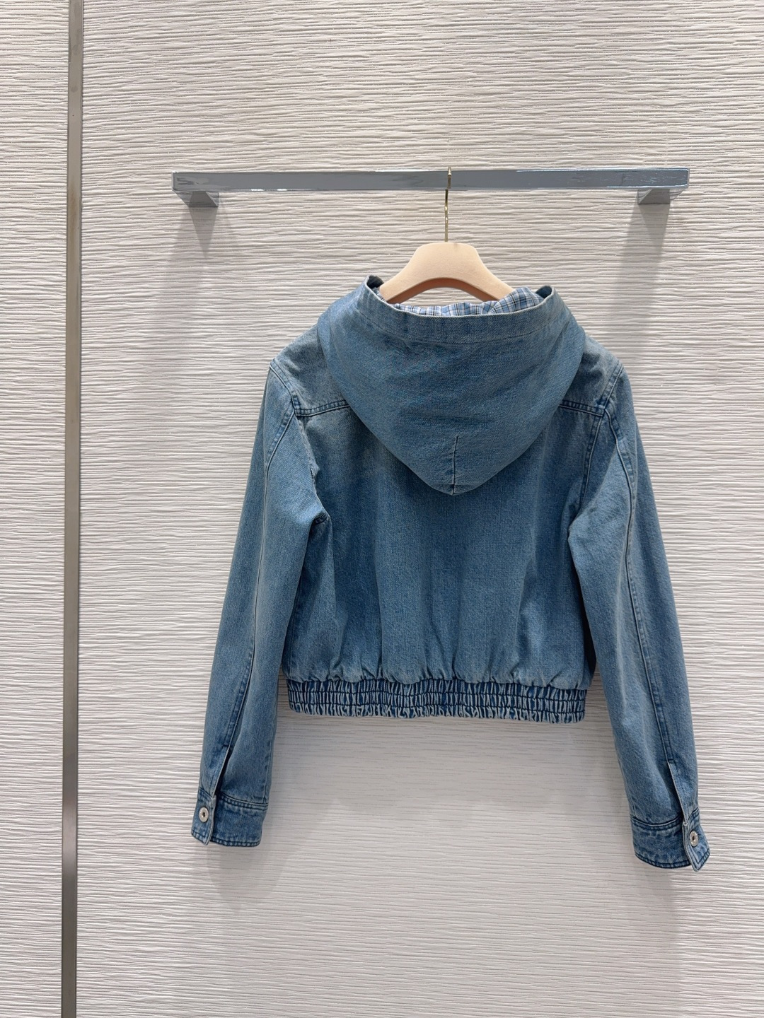 🛍️ Miu Mi* 👑2025FW新款 高版出品~超时髦新款丹宁牛仔 酵洗个性色调上身又酷又飒爽 采用