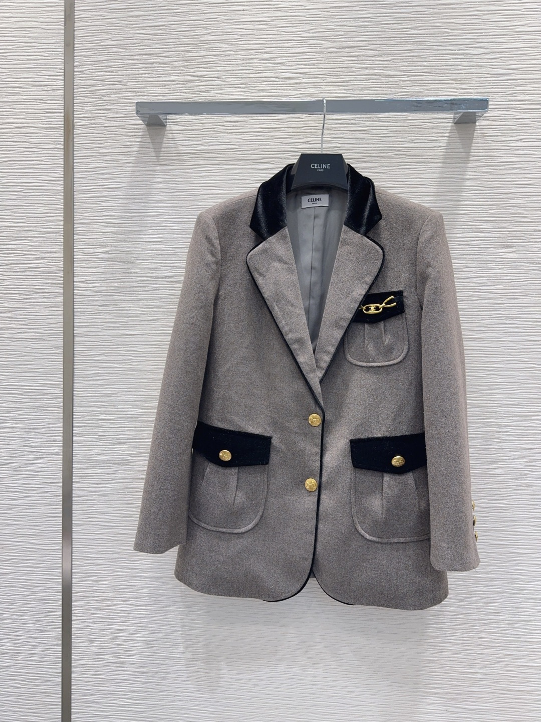 🛍️ Celin* 👑锁定2025FW最新品百搭时尚外套 经典又有型 自带气场 面料质感很奈斯 时髦又高