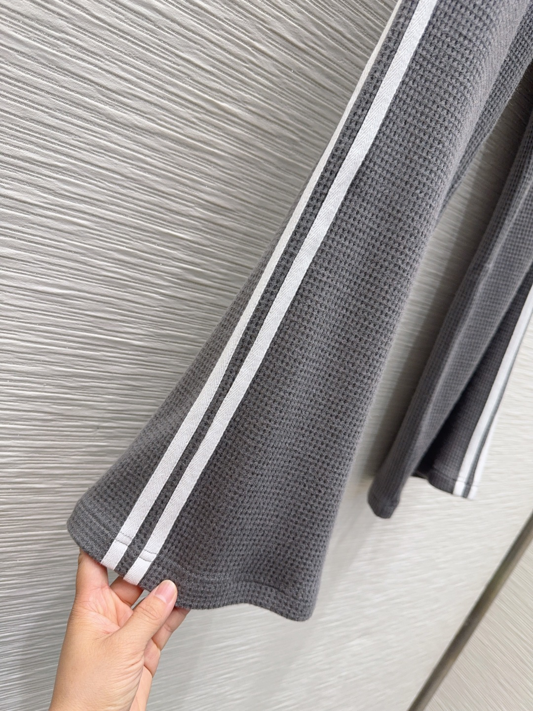 🛍️ Chane* 👑 2025FW新款套装 上身显瘦又提升时髦度，优雅气质，衣橱必备！做工品质看细节。