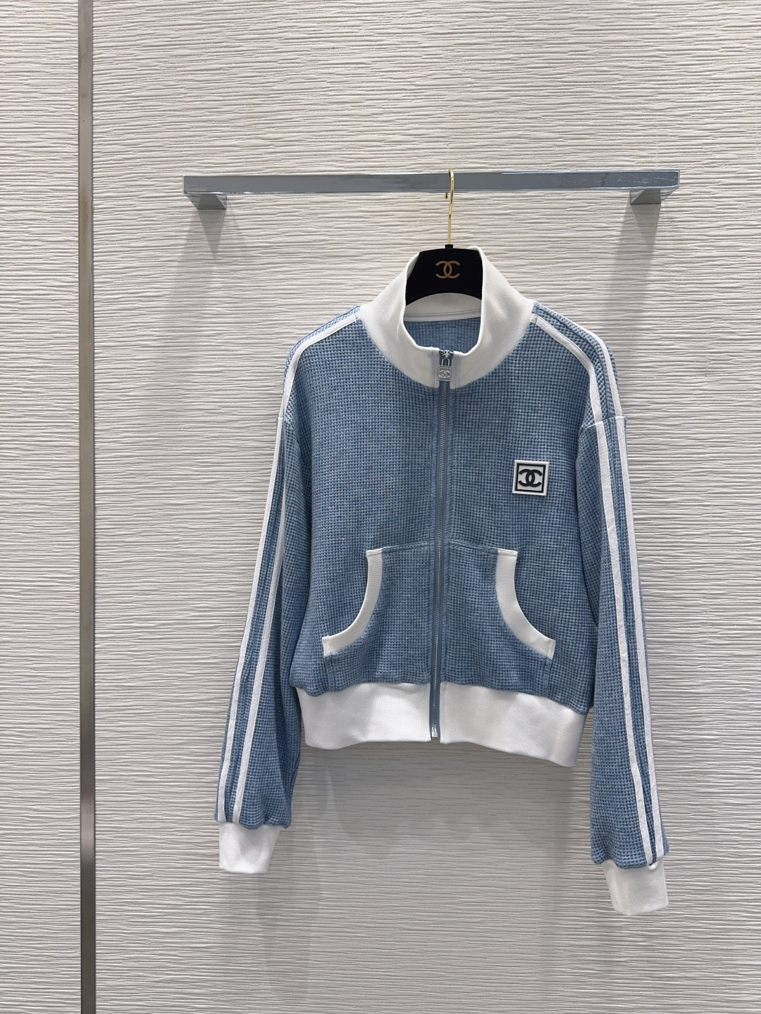 🛍️ Chane* 👑 2025FW新款套装 上身显瘦又提升时髦度，优雅气质，衣橱必备！做工品质看细节。