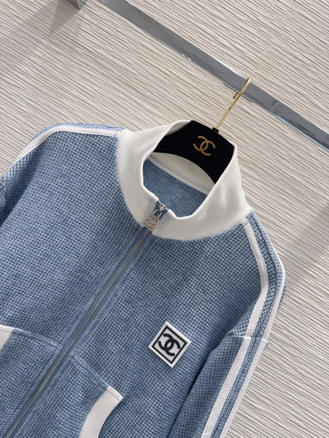 🛍️ Chane* 👑 2025FW新款套装 上身显瘦又提升时髦度，优雅气质，衣橱必备！做工品质看细节。