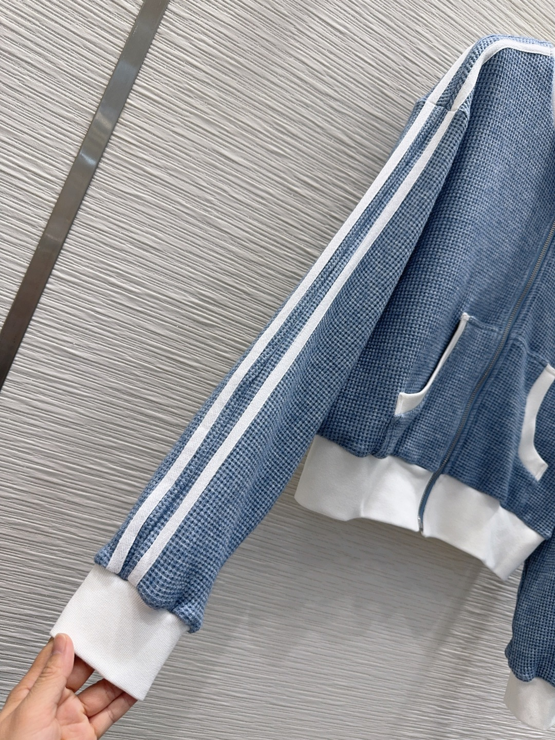 🛍️ Chane* 👑 2025FW新款套装 上身显瘦又提升时髦度，优雅气质，衣橱必备！做工品质看细节。