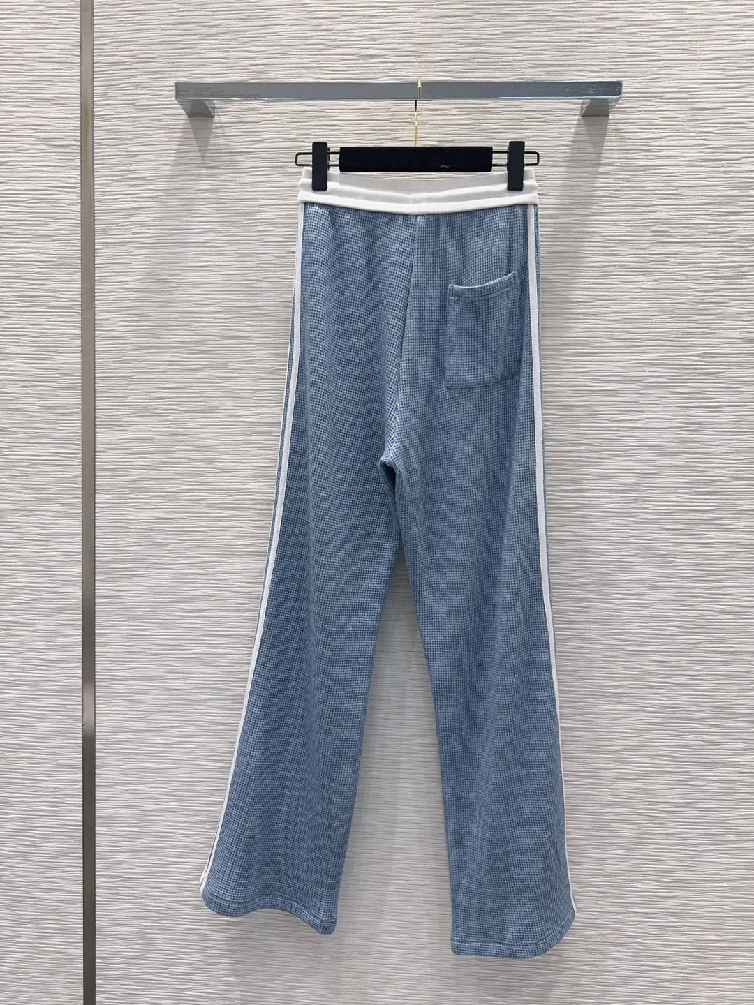 🛍️ Chane* 👑 2025FW新款套装 上身显瘦又提升时髦度，优雅气质，衣橱必备！做工品质看细节。