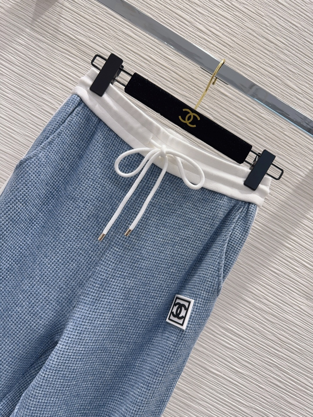 🛍️ Chane* 👑 2025FW新款套装 上身显瘦又提升时髦度，优雅气质，衣橱必备！做工品质看细节。