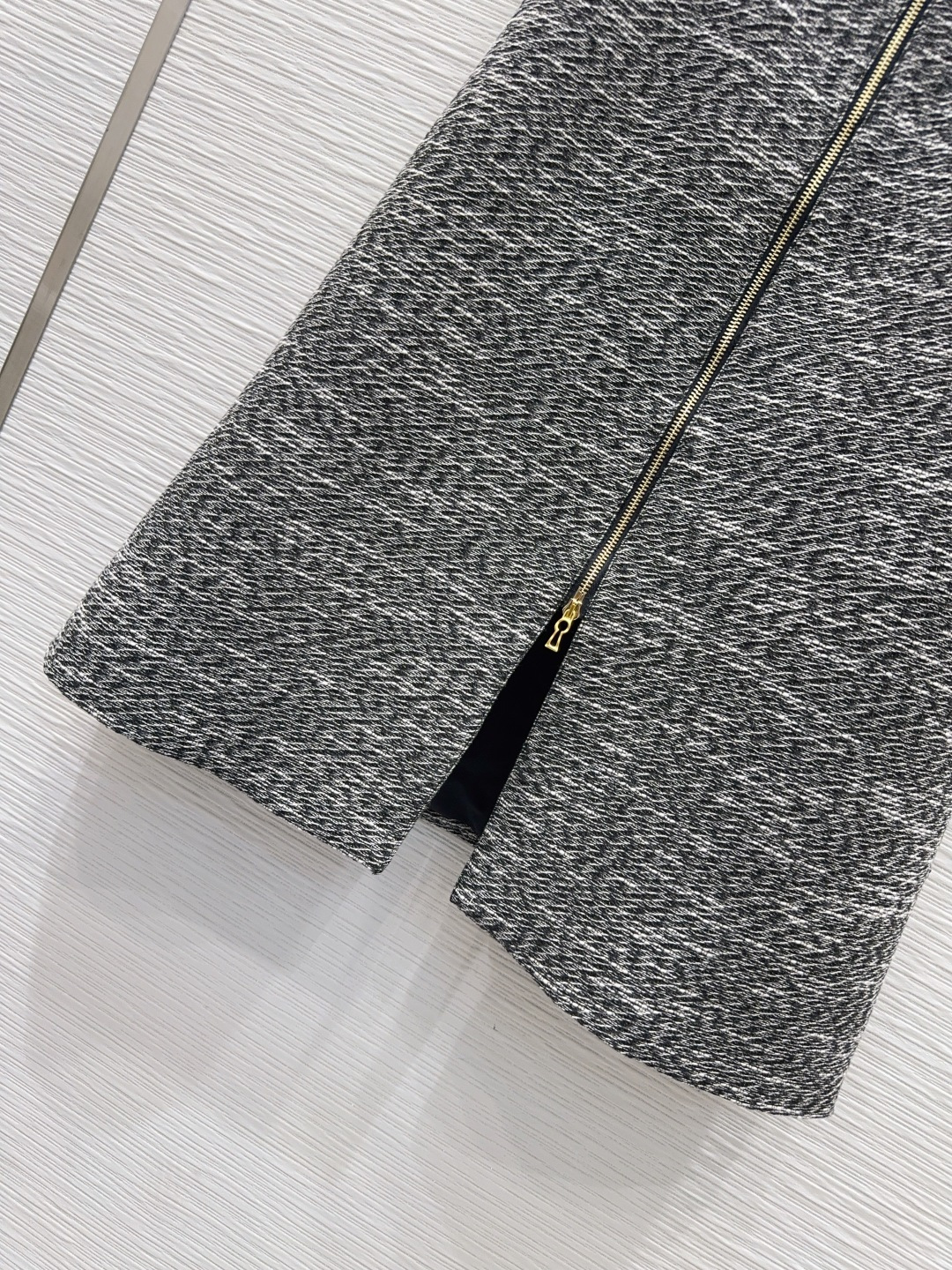 🛍️Schiapare*lli👑2025FW新款背心连衣裙 英伦风气质 经典款设计 上身精致又干练得体，