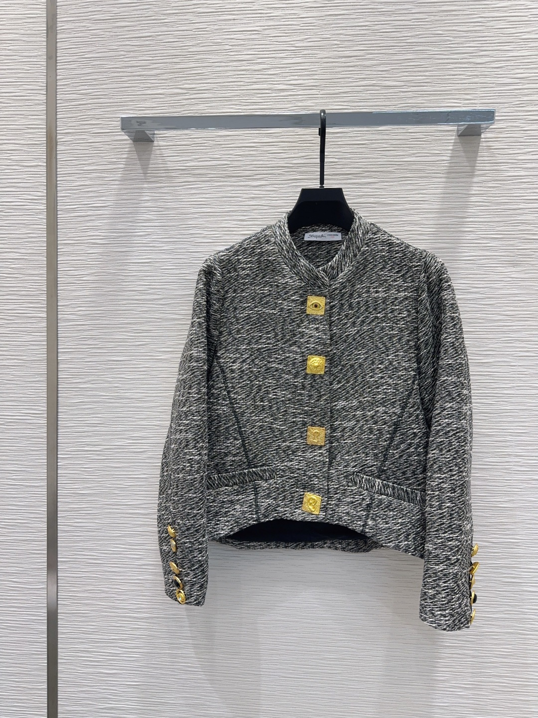 🛍️Schiapare*lli👑2025FW新款短外套 英伦风气质 经典款设计 上身精致又干练得体，搭配