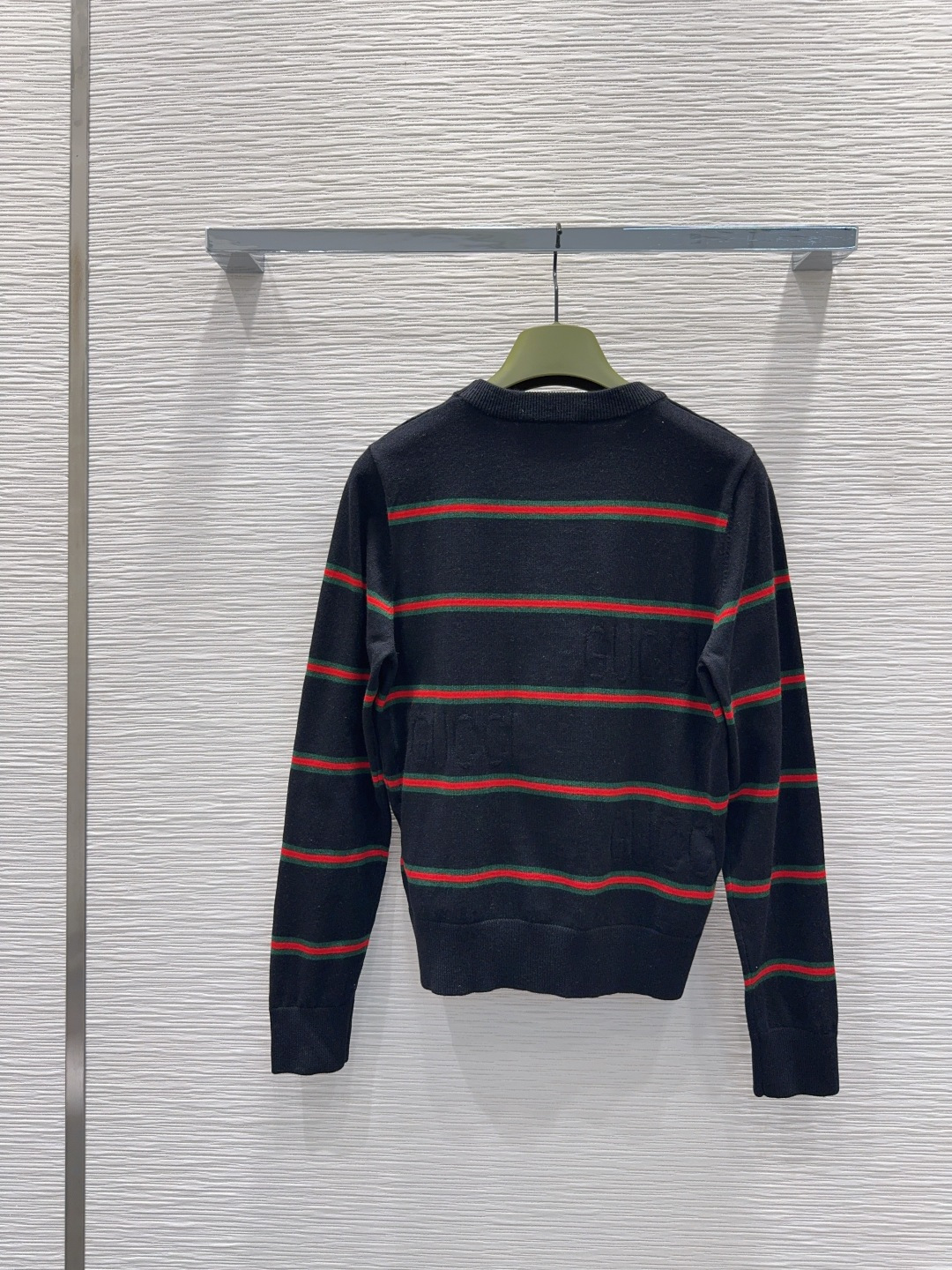 🛍️Gucc*👑2025FW新品 经典毛衣 100%羊毛 质感细腻软糯。经典减龄单品！版型不挑人上身巨显