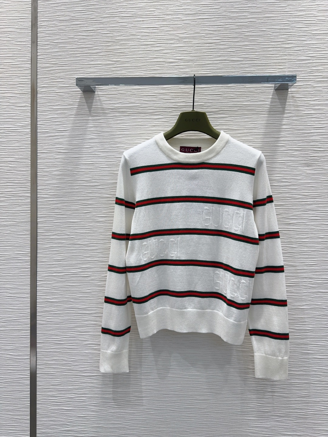 🛍️Gucc*👑2025FW新品 经典毛衣 100%羊毛 质感细腻软糯。经典减龄单品！版型不挑人上身巨显