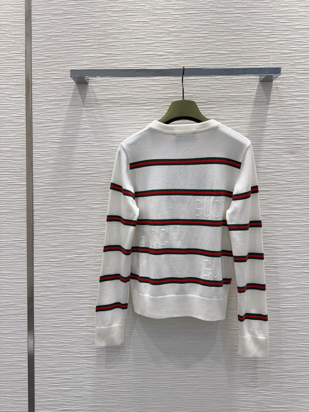 🛍️Gucc*👑2025FW新品 经典毛衣 100%羊毛 质感细腻软糯。经典减龄单品！版型不挑人上身巨显