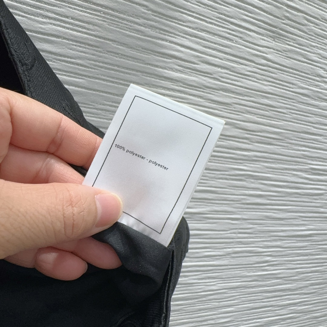 🛍️ Chane* 👑 2025FW新款小香风法式 系列出品 经典造型 一眼就爱上了，版型设计都很有名媛