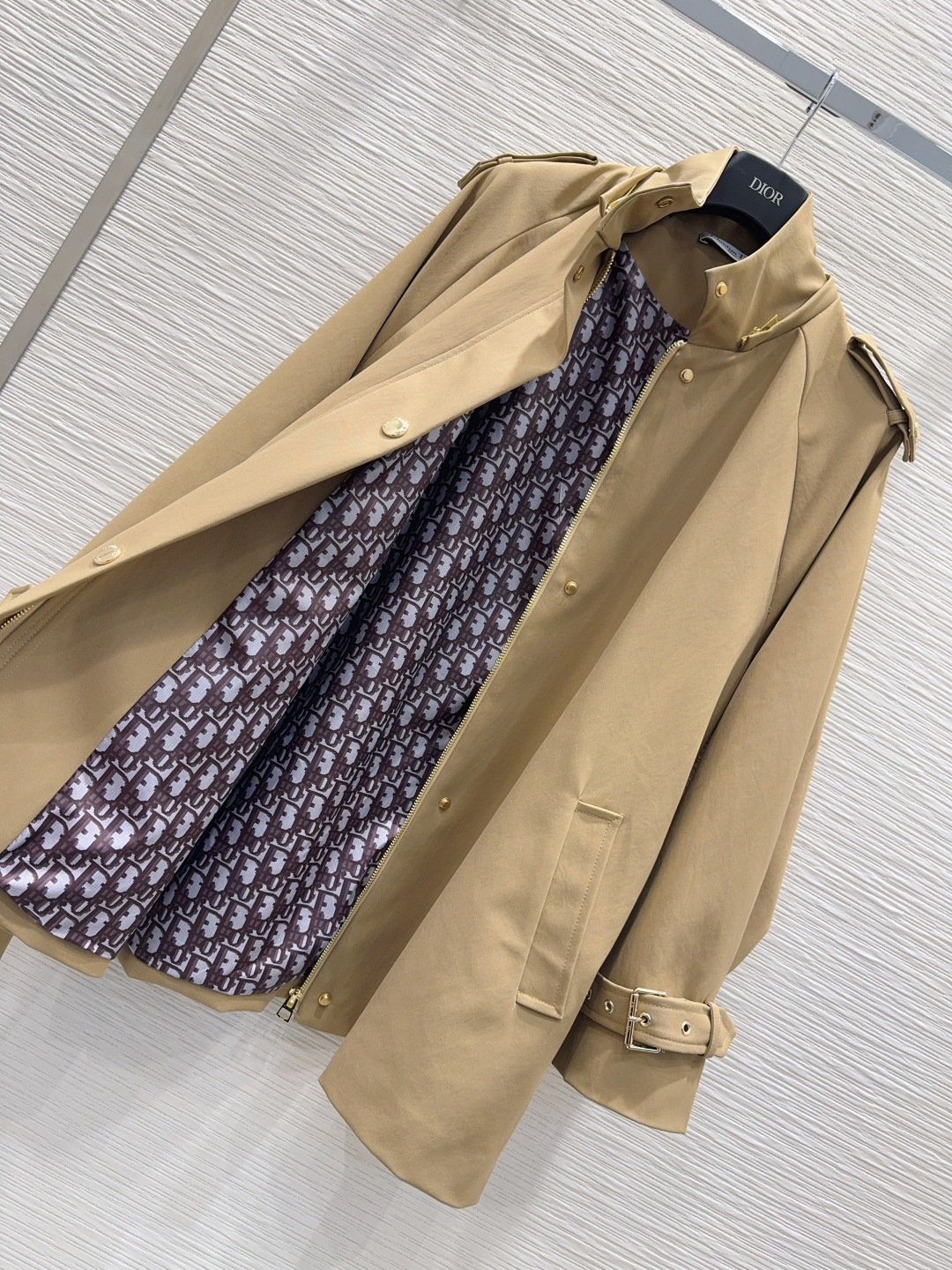 🛍️ Christian Dio* 👑2025FW新款风衣外套 英伦风气质 经典款设计 上身精致又干练得