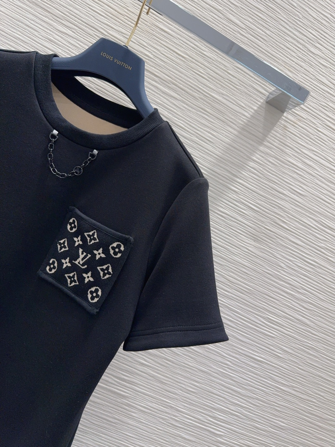 🛍️Louis Vuitto*👑2025FW新款T恤 密度很高手感超好 真的费劲心血的一款！！细节完美常