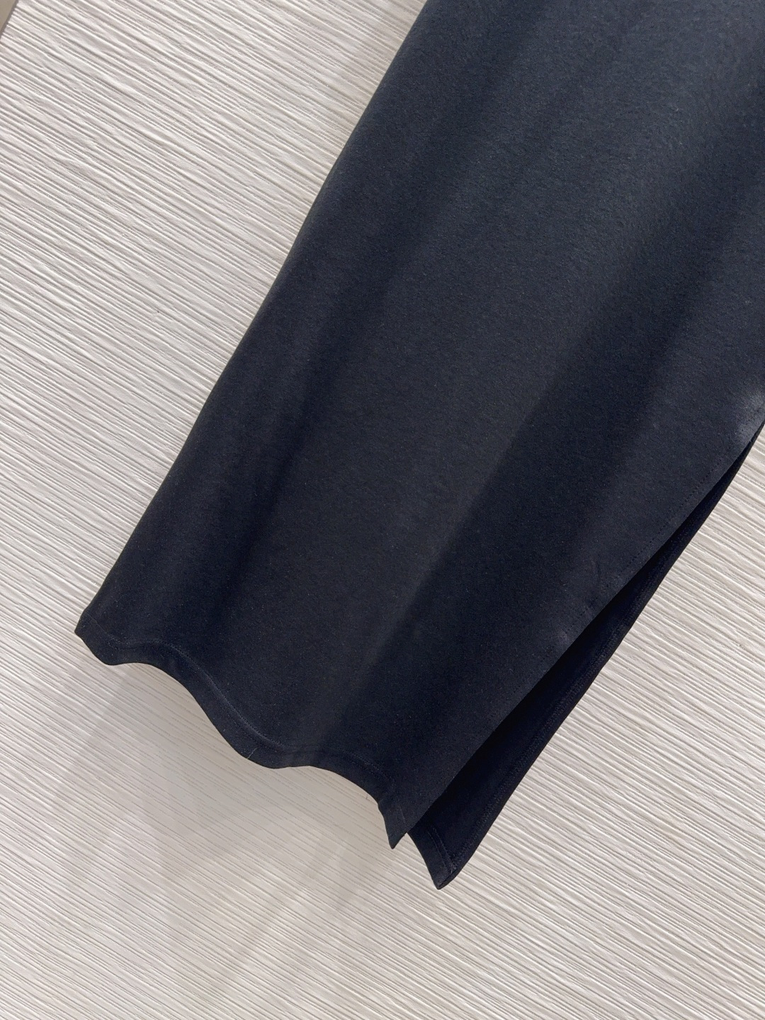 🛍️Louis Vuitto*👑2025FW新款连衣裙 密度很高手感超好 真的费劲心血的一款！！相似度极