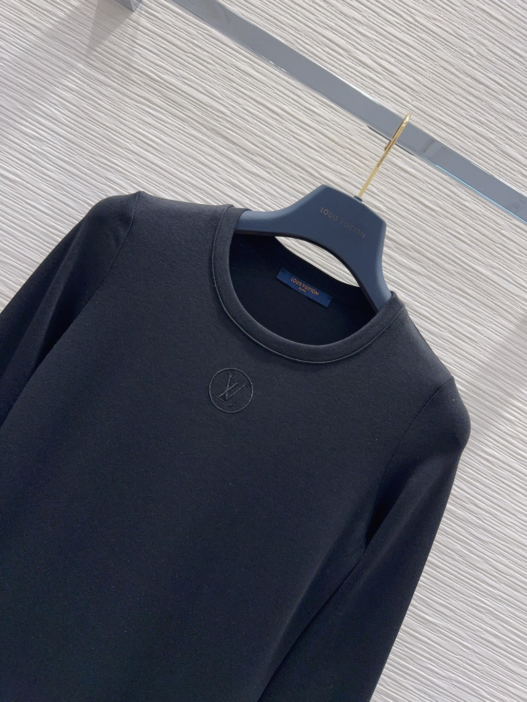 🛍️Louis Vuitto*👑2025FW新款连衣裙 密度很高手感超好 真的费劲心血的一款！！相似度极