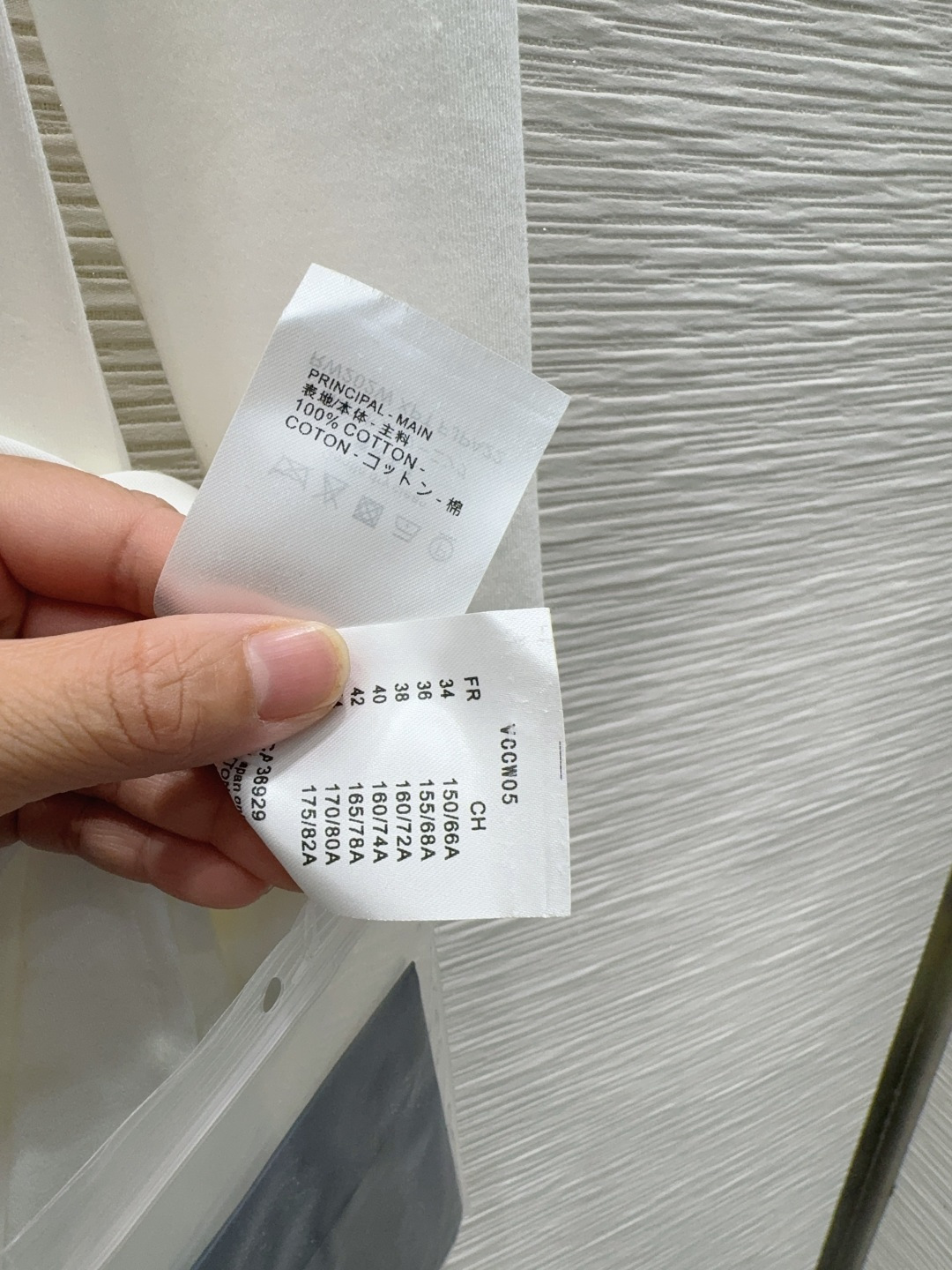 🛍️Louis Vuitto*👑2025FW新款连衣裙 密度很高手感超好 真的费劲心血的一款！！相似度极