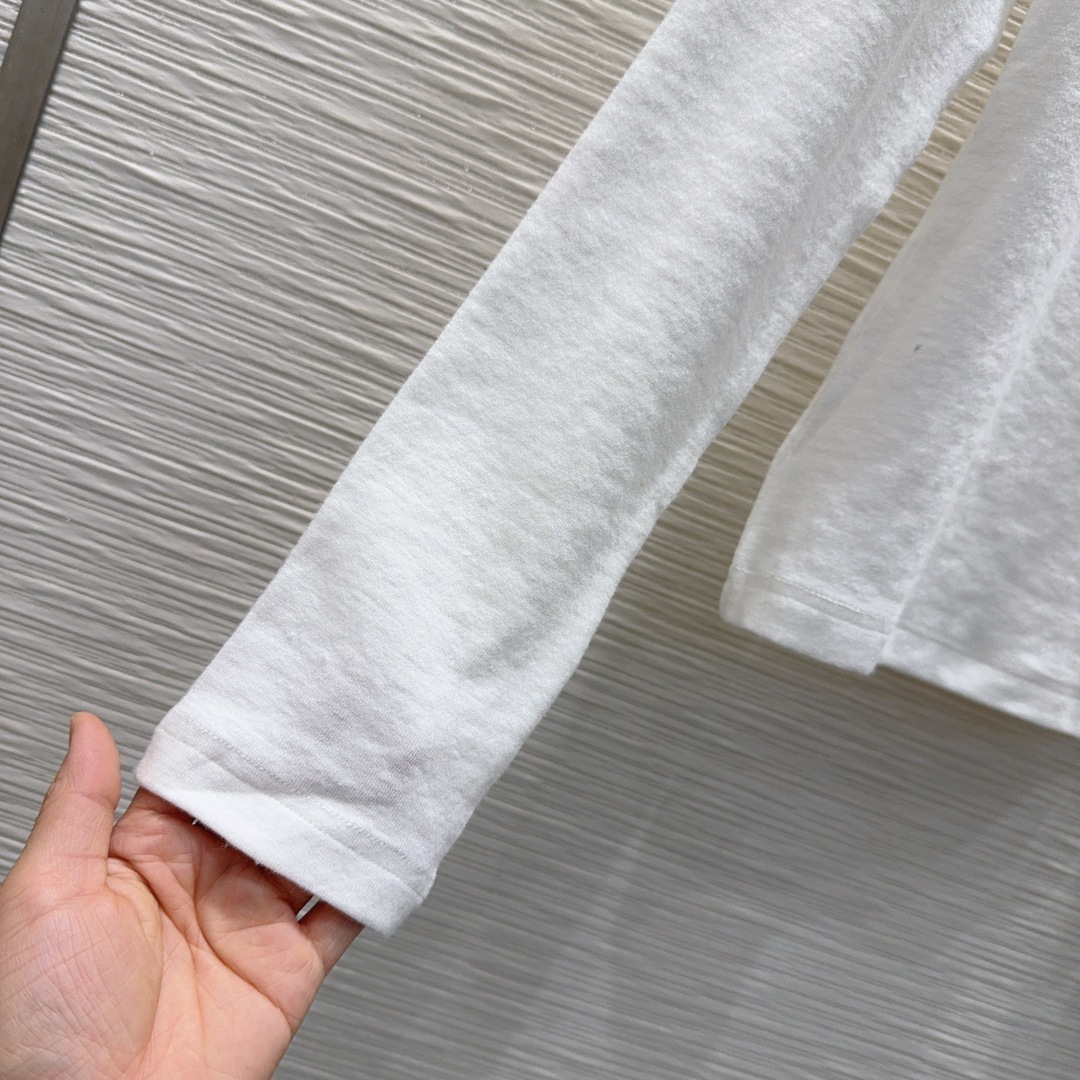 🛍️Loe w*e👑2025FW新款T恤 密度很高手感超好 真的费劲心血的一款！！细节完美常规版型！上身