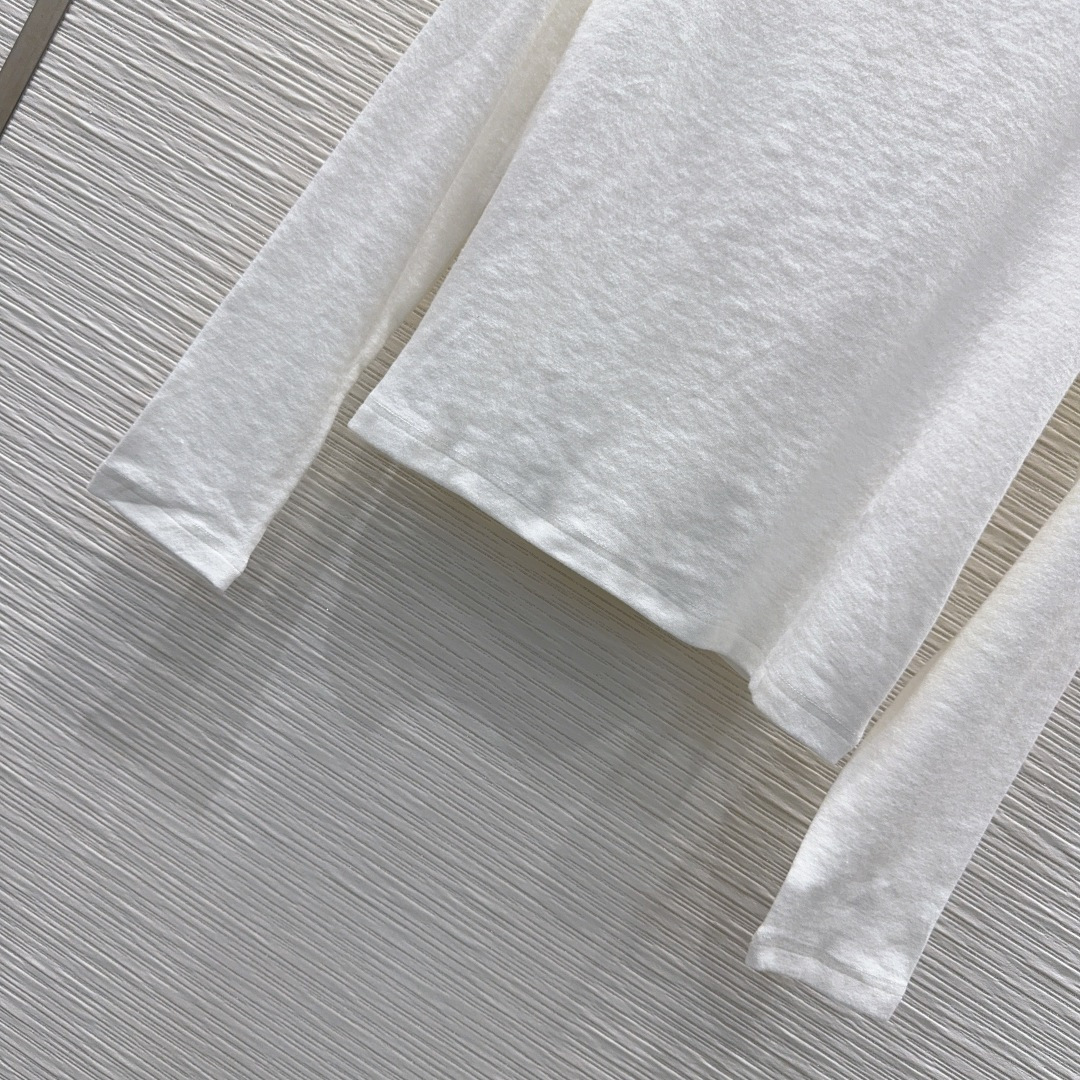 🛍️Loe w*e👑2025FW新款T恤 密度很高手感超好 真的费劲心血的一款！！细节完美常规版型！上身