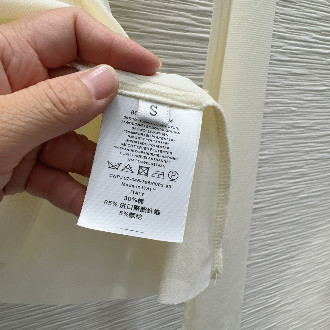 🛍️ Loe w*e 👑2025FW新款网纱打底衫 高级大气 柔软弹力很舒服 满满的穿搭高级感 半透视 