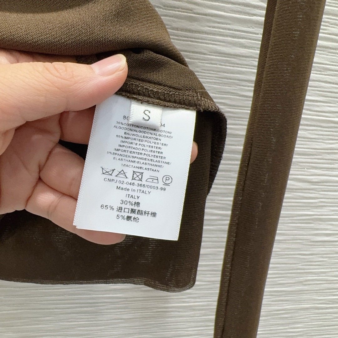 🛍️ Loe w*e 👑2025FW新款网纱打底衫 高级大气 柔软弹力很舒服 满满的穿搭高级感 半透视 