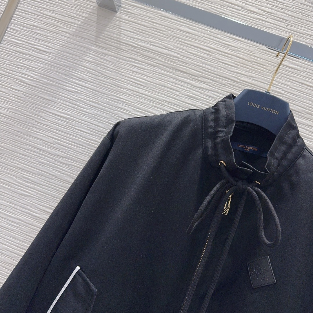 🛍️Louis Vuitto*👑2025FW最新时尚外套 经典又有型 自带气场 面料质感很奈斯 时髦又高