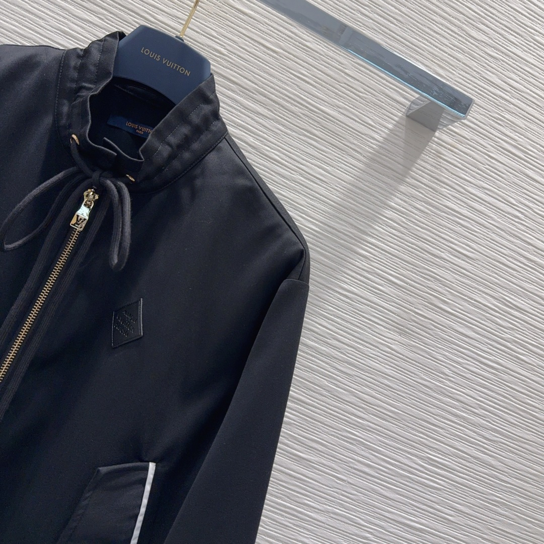 🛍️Louis Vuitto*👑2025FW最新时尚外套 经典又有型 自带气场 面料质感很奈斯 时髦又高