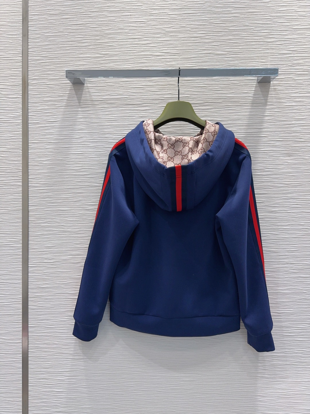 🛍️ Gucc* 👑 2025FW新款套装 上身显瘦又提升时髦度，优雅气质单品。衣橱必备！做工品质看细节