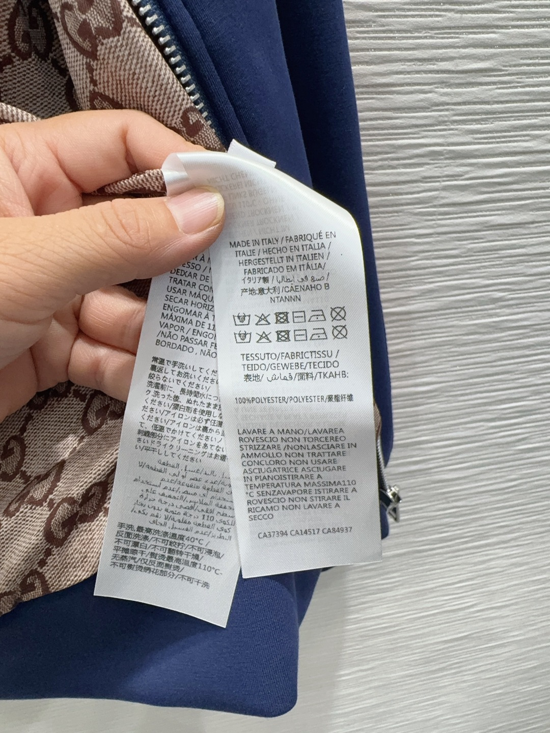 🛍️ Gucc* 👑 2025FW新款套装 上身显瘦又提升时髦度，优雅气质单品。衣橱必备！做工品质看细节