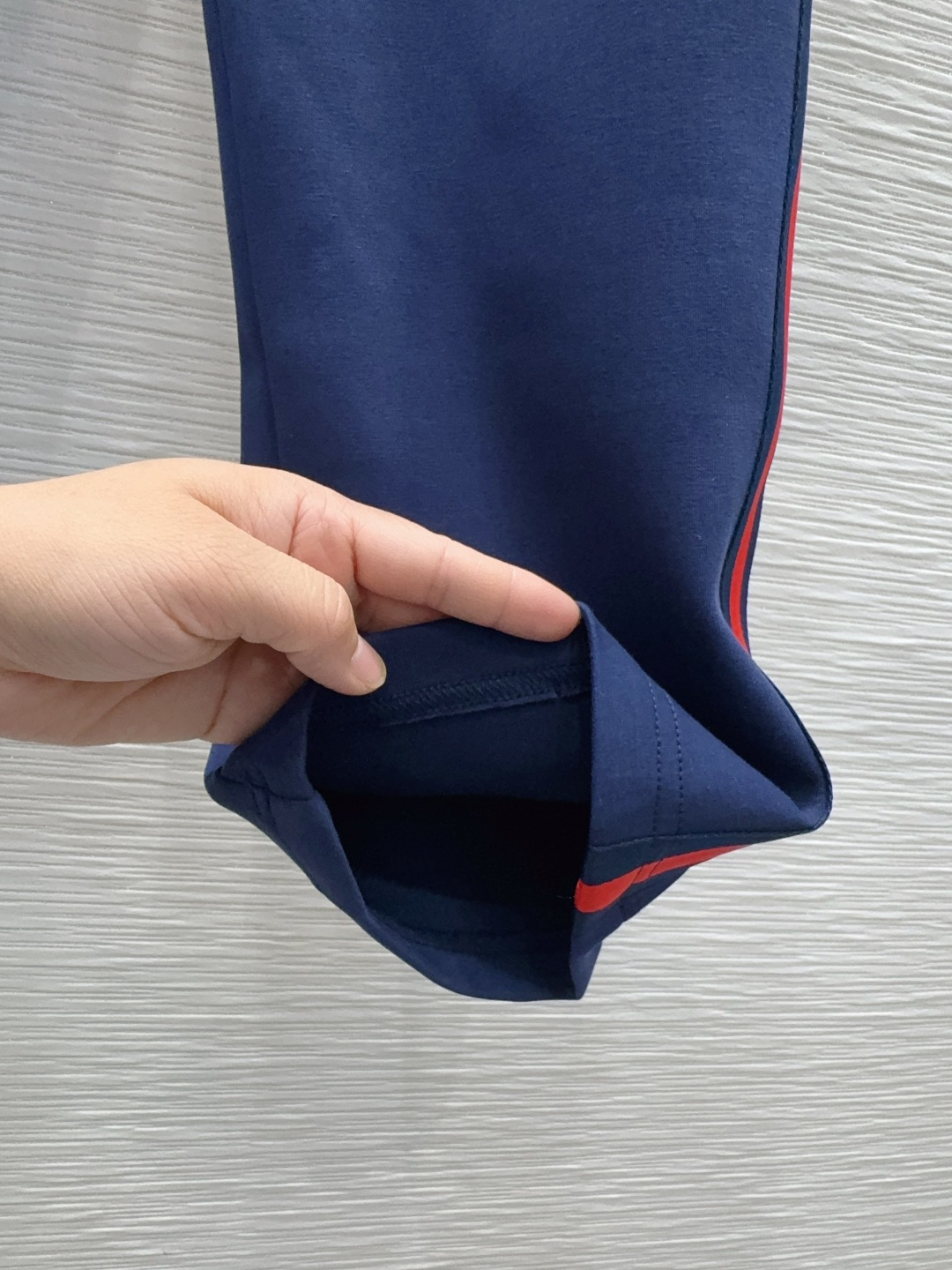 🛍️ Gucc* 👑 2025FW新款套装 上身显瘦又提升时髦度，优雅气质单品。衣橱必备！做工品质看细节