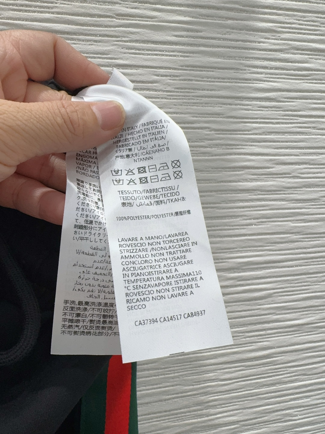 🛍️ Gucc* 👑 2025FW新款套装 上身显瘦又提升时髦度，优雅气质单品。衣橱必备！做工品质看细节