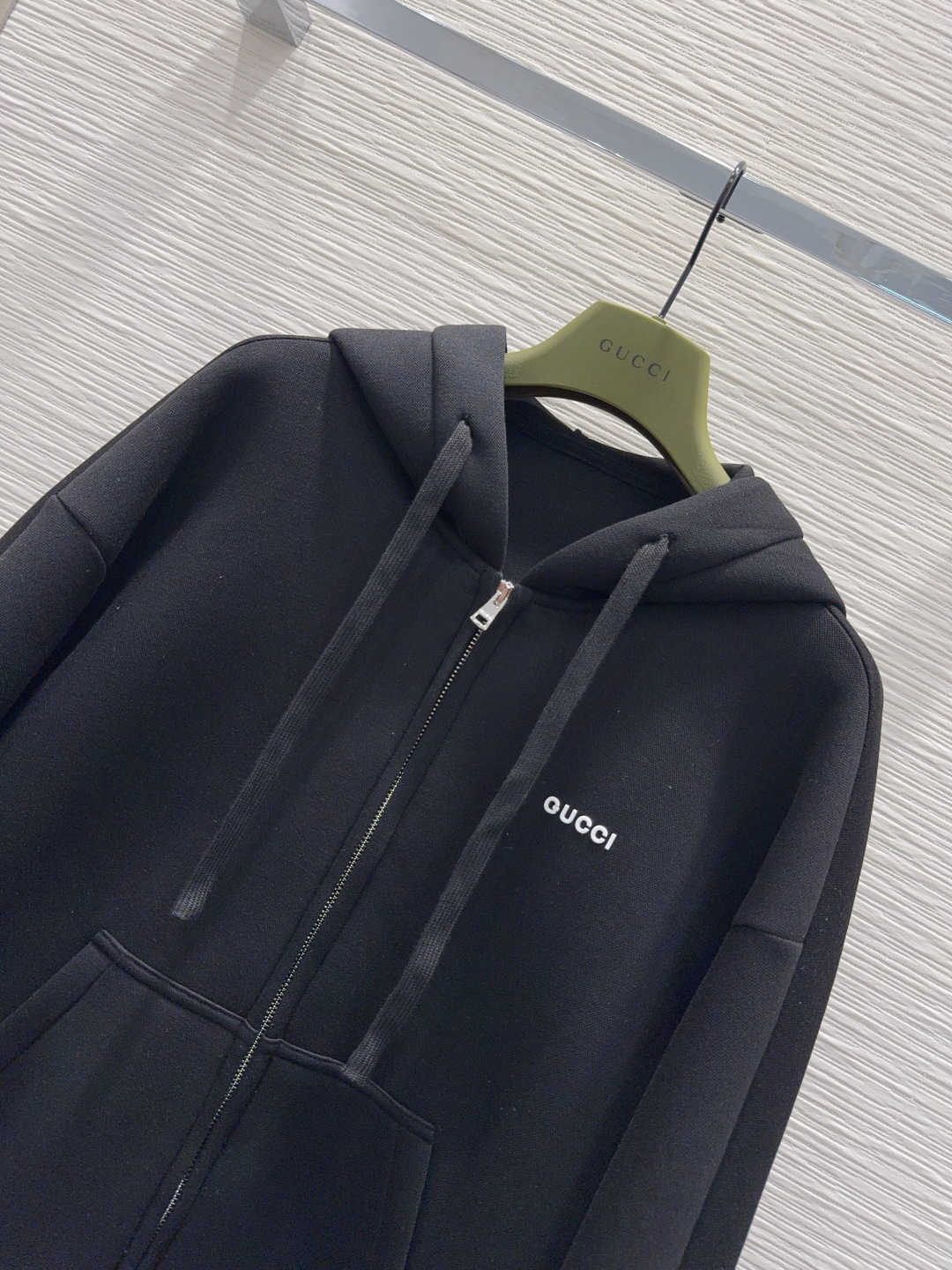 🛍️ Gucc* 👑2025FW套装 舒适度极强 没有理由可以拒绝它。可A可飒的风格，日常通勤穿什么的都